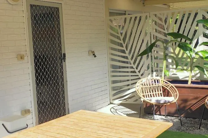 Guest house Entire Guest Suite - Beach Is 1 And Half Km - Pets Welcome Gold Coast